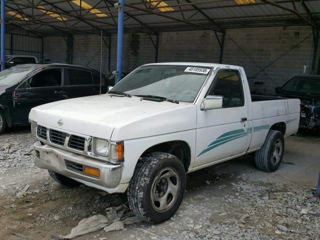 1N6SD11S5RC370579 - 1994 NISSAN TRUCK BASE WHITE photo 2