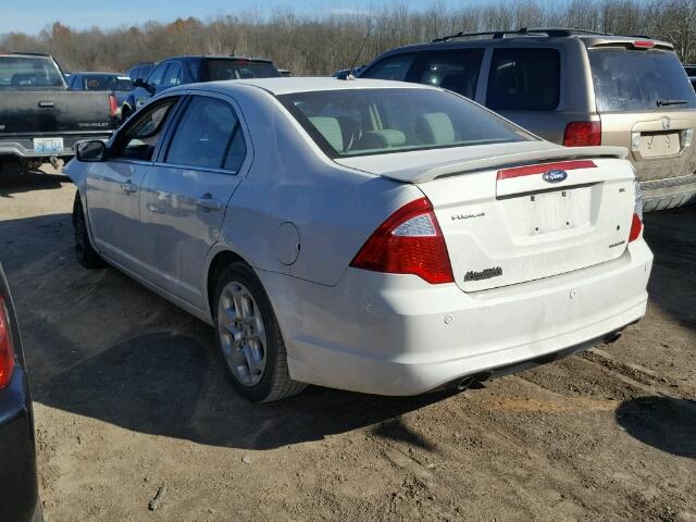 3FAHP0HG6BR165169 - 2011 FORD FUSION SE WHITE photo 3