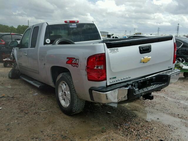 1GCSKTE37AZ168447 - 2010 CHEVROLET SILVERADO GRAY photo 3