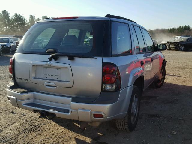 1GNDT13S082176596 - 2008 CHEVROLET TRAILBLAZE GOLD photo 4