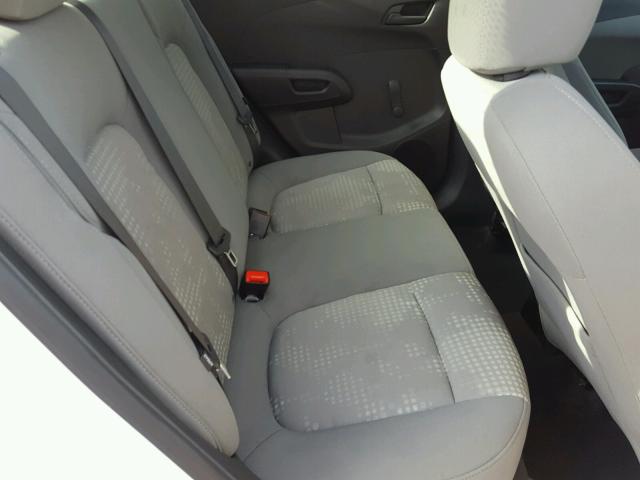1G1JA5SH7F4220232 - 2015 CHEVROLET SONIC LS Սպիտակ լուսանկար 6
