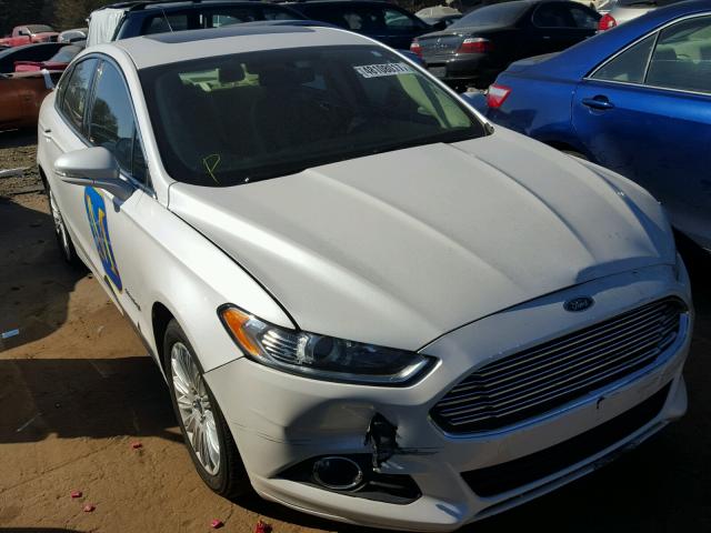 3FA6P0LU8GR139362 - 2016 FORD FUSION SE WHITE photo 1