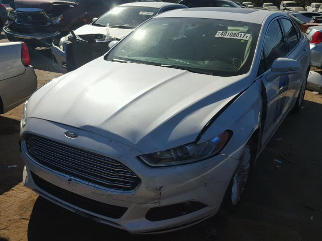 3FA6P0LU8GR139362 - 2016 FORD FUSION SE WHITE photo 2