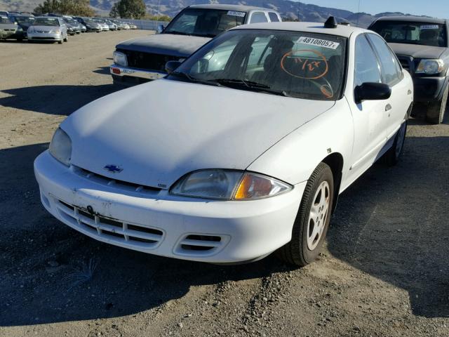 3G1JF5245YS113262 - 2000 CHEVROLET CAVALIER L WHITE photo 2