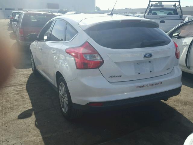 1FAHP3M2XCL422961 - 2012 FORD FOCUS SEL WHITE photo 3