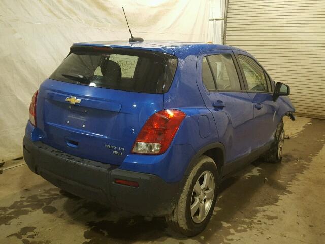 KL7CJPSB9FB222256 - 2015 CHEVROLET TRAX 1LS BLUE photo 4