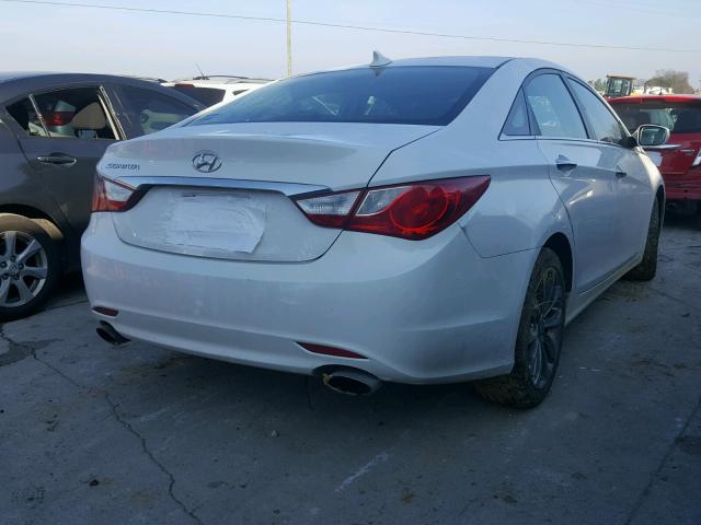 5NPEC4AC9BH179402 - 2011 HYUNDAI SONATA SE WHITE photo 4