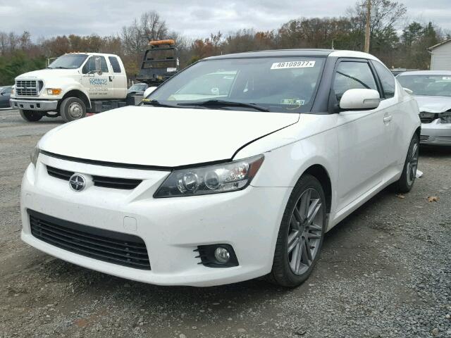 JTKJF5C72C3030119 - 2012 SCION TC WHITE photo 2