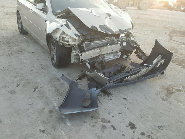 1G1ZC5EU7CF252121 - 2012 CHEVROLET MALIBU 1LT SILVER photo 9