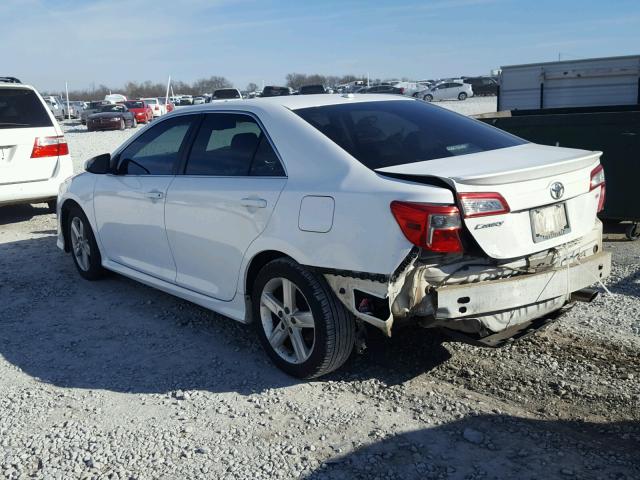 4T1BF1FK6CU136308 - 2012 TOYOTA CAMRY BASE WHITE photo 3