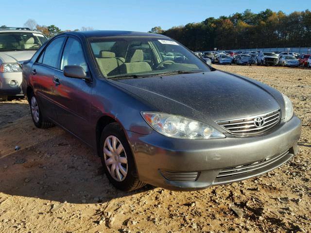 4T1BE30K05U604589 - 2005 TOYOTA CAMRY LE GRAY photo 1