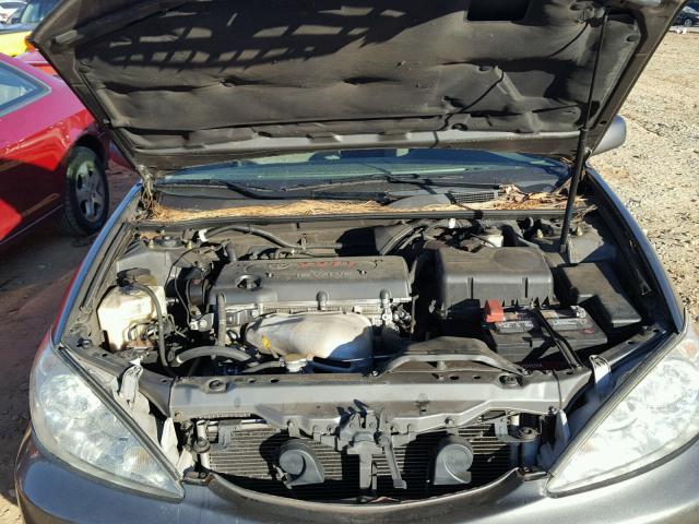 4T1BE30K05U604589 - 2005 TOYOTA CAMRY LE 灰色 照片 7
