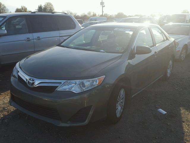 4T4BF1FK5DR293612 - 2013 TOYOTA CAMRY L GREEN photo 2