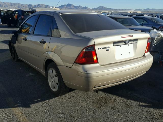 1FAHP34N07W345273 - 2007 FORD FOCUS ZX4 GOLD photo 3