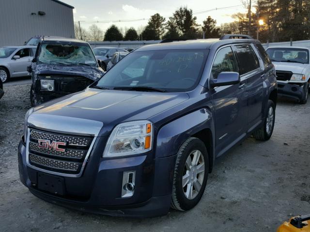 2GKFLTEKXD6178447 - 2013 GMC TERRAIN SL BLUE photo 2