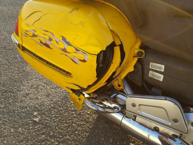 1HFSC47451A001680 - 2001 HONDA GL1800 A YELLOW photo 9