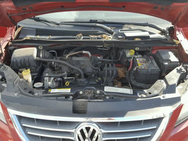 2V8HW34149R554770 - 2009 VOLKSWAGEN ROUTAN SE RED photo 7