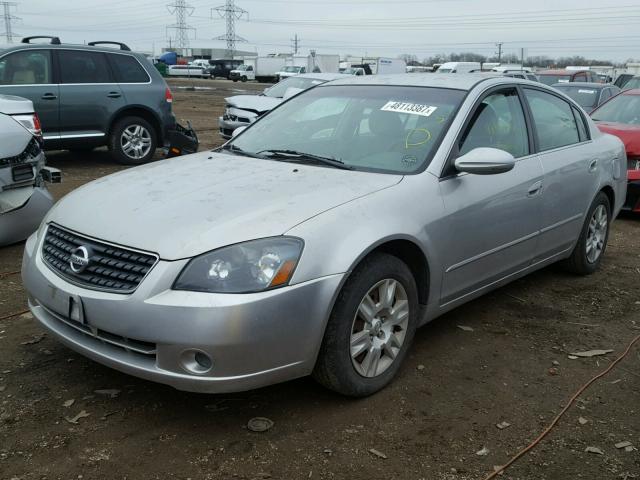 1N4AL11DX5C244012 - 2005 NISSAN ALTIMA S SILVER photo 2