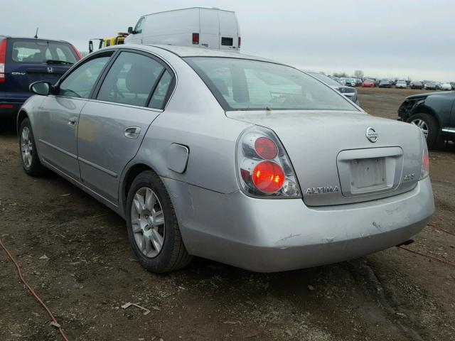 1N4AL11DX5C244012 - 2005 NISSAN ALTIMA S SILVER photo 3