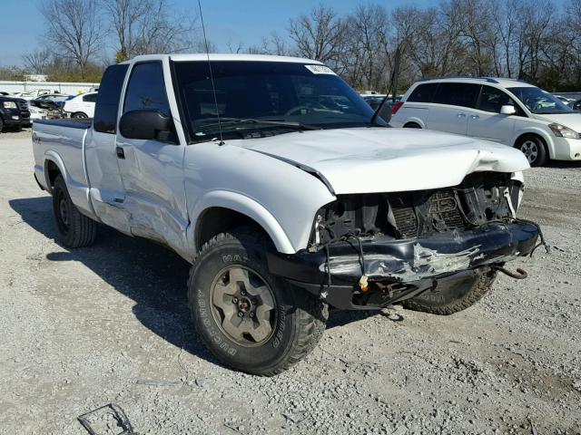 1GCDT19WX28185121 - 2002 CHEVROLET S TRUCK S1 WHITE photo 1