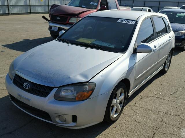 KNAFE162385018286 - 2008 KIA SPECTRA5 5 SILVER photo 2