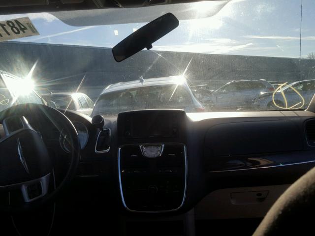 2A4RR5DG4BR804158 - 2011 CHRYSLER TOWN & COU 黑色 照片 9