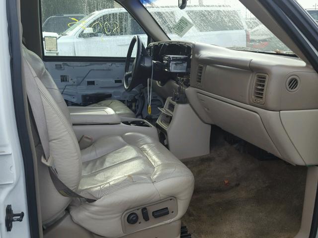 3GNEC16T31G229510 - 2001 CHEVROLET SUBURBAN C WHITE photo 5