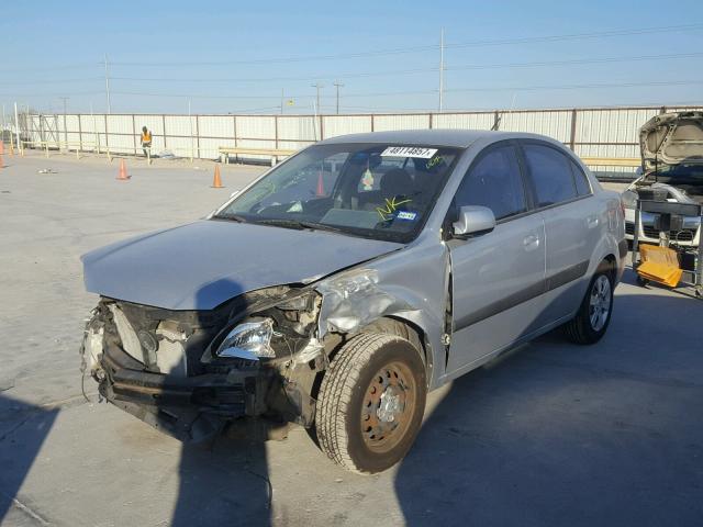 KNADE123566094699 - 2006 KIA RIO SILVER photo 2