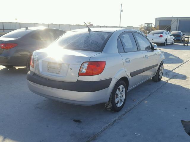 KNADE123566094699 - 2006 KIA RIO SILVER photo 4