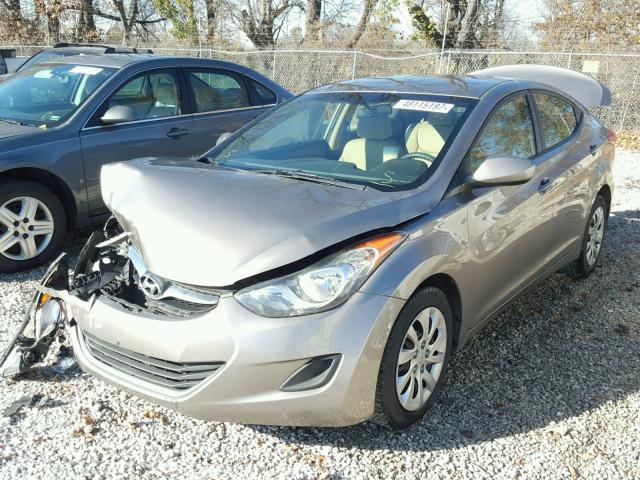 5NPDH4AE3DH206269 - 2013 HYUNDAI ELANTRA GL GRAY photo 2