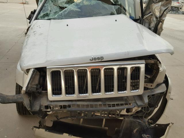 1J8HH58N96C126253 - 2006 JEEP COMMANDER SILVER photo 7