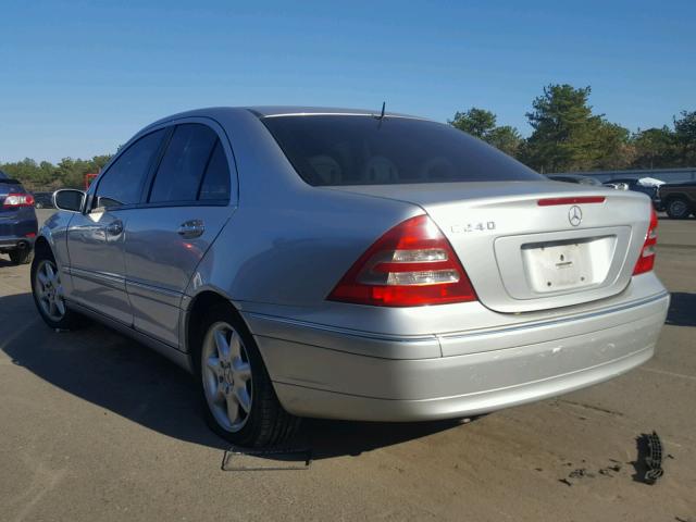 WDBRF61J72E004440 - 2002 MERCEDES-BENZ C 240 SILVER photo 3