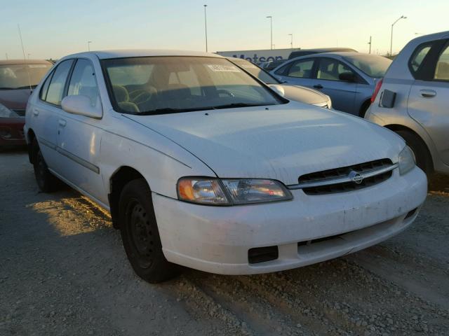 1N4DL01D9WC121763 - 1998 NISSAN ALTIMA XE WHITE photo 1