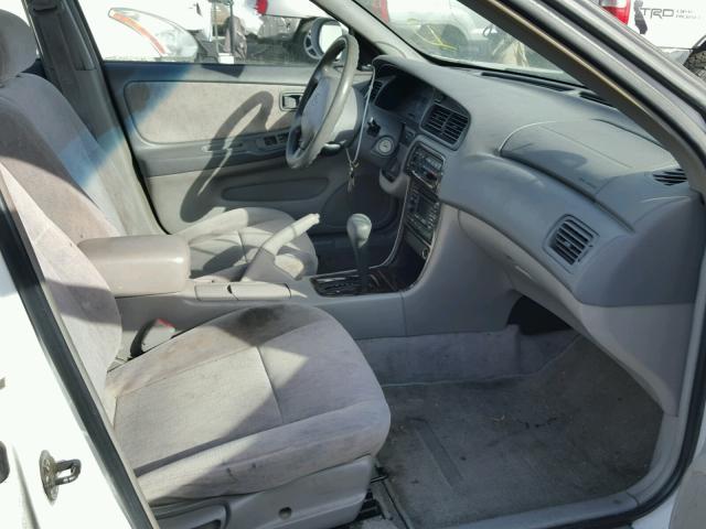 1N4DL01D9WC121763 - 1998 NISSAN ALTIMA XE WHITE photo 5