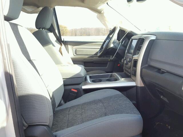 1C6RR7LT2FS754033 - 2015 RAM 1500 SLT Gümüş foto 5