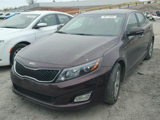 5XXGM4A77FG431562 - 2015 KIA OPTIMA LX MAROON photo 2