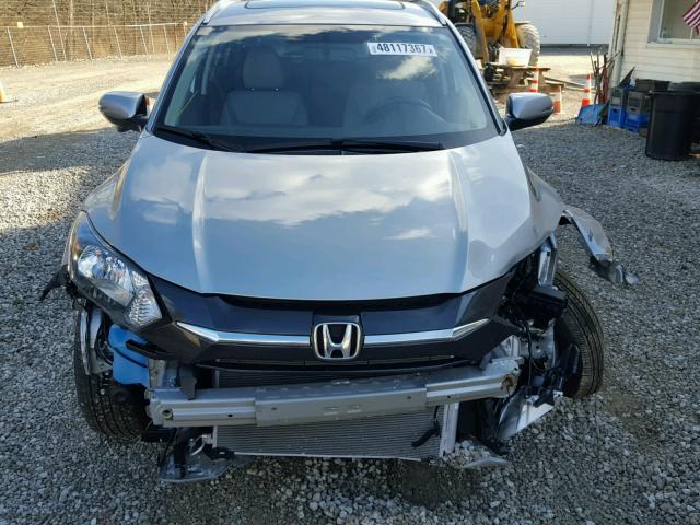 3CZRU6H70HM733829 - 2017 HONDA HR-V EXL SILVER photo 9