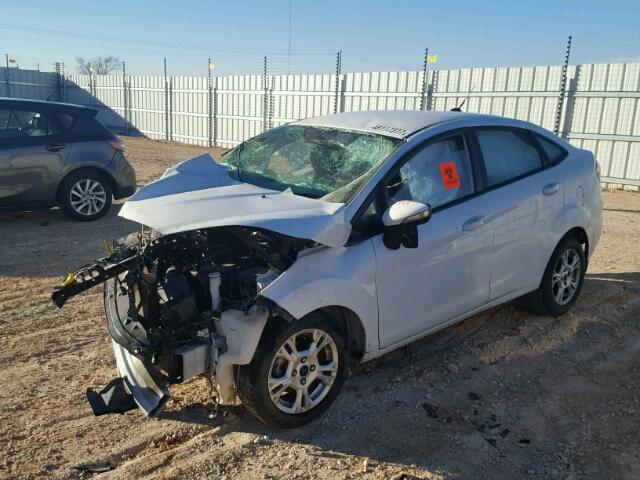 3FADP4BJ7EM216674 - 2014 FORD FIESTA SE WHITE photo 2