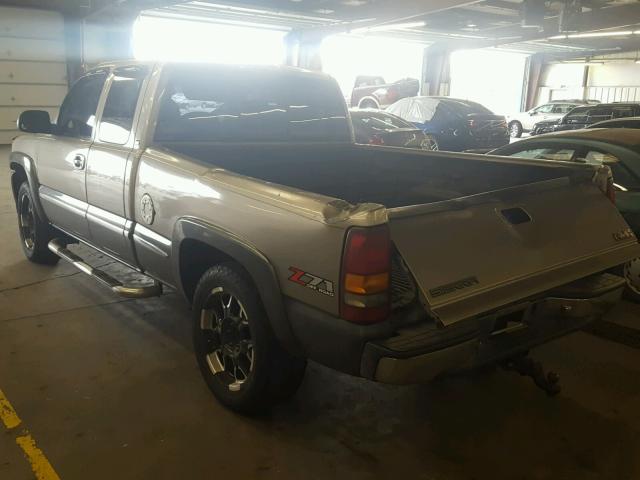 1GTEK19T2YE356984 - 2000 GMC NEW SIERRA GOLD photo 3