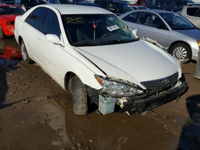 4T1BE30K85U006900 - 2005 TOYOTA CAMRY LE YELLOW photo 1