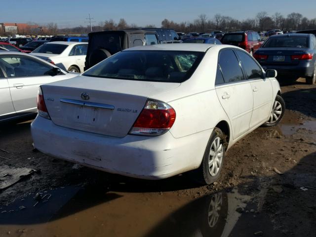 4T1BE30K85U006900 - 2005 TOYOTA CAMRY LE YELLOW photo 4
