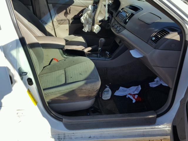 4T1BE30K85U006900 - 2005 TOYOTA CAMRY LE 黄色 照片 5