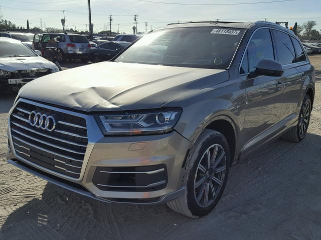 WA1VAAF79HD027516 - 2017 AUDI Q7 PRESTIG GOLD photo 2