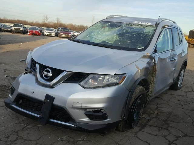 KNMAT2MVXGP724695 - 2016 NISSAN ROGUE S SILVER photo 2