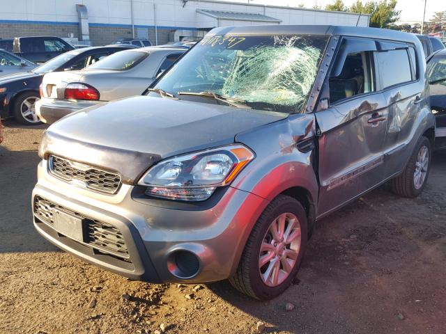 KNDJT2A64D7485895 - 2013 KIA SOUL + GREEN photo 2