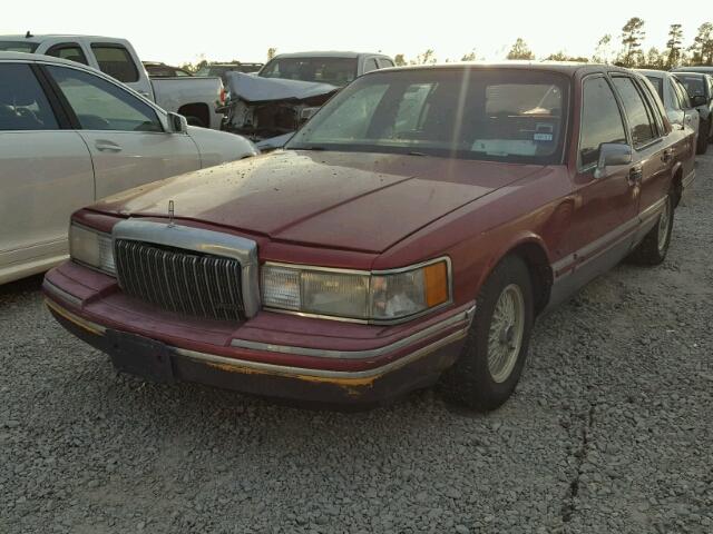 1LNLM82W5RY705002 - 1994 LINCOLN TOWN CAR S MAROON photo 2