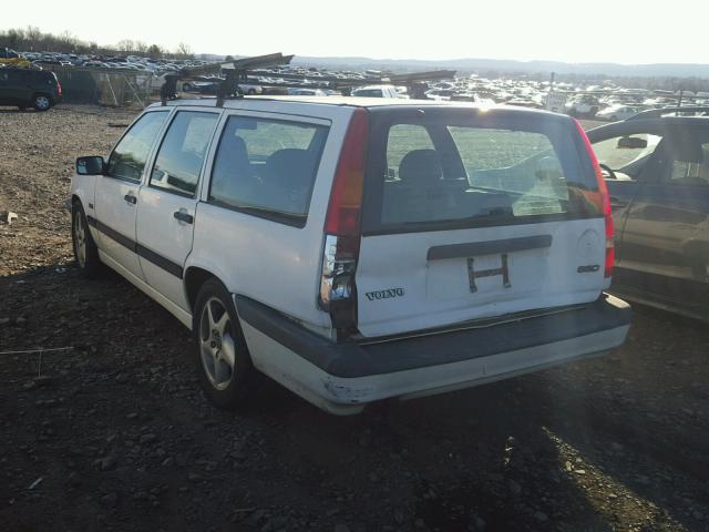 YV1LW554XV3312539 - 1997 VOLVO 850 WHITE photo 3