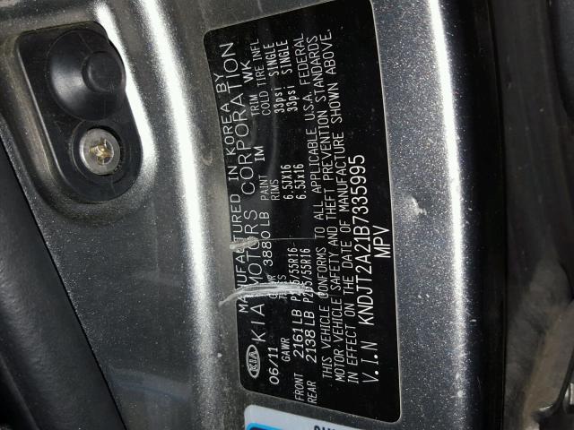 KNDJT2A21B7335995 - 2011 KIA SOUL + GRAY photo 10