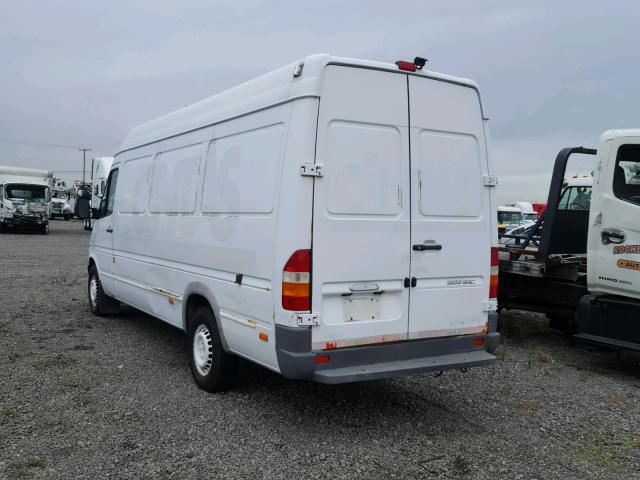 WD2PD744055713580 - 2005 FREIGHTLINER SPRINTER WHITE photo 3