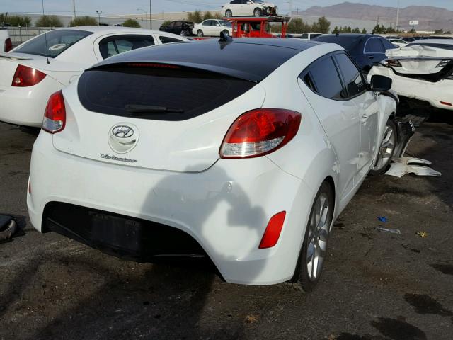 KMHTC6AD7CU079328 - 2012 HYUNDAI VELOSTER B WHITE photo 4